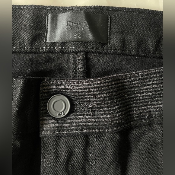 NEW 32W RTA Mens JET Black denim Waxed Distressed 100% Cotton Cross Jean Shorts - Picture 10 of 10